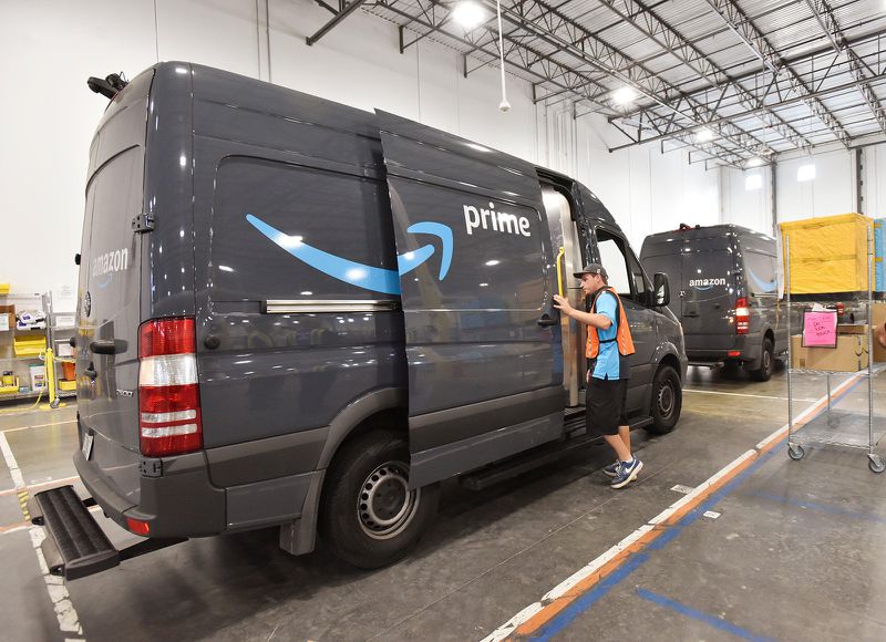 Amazon plans South Florida million-square center