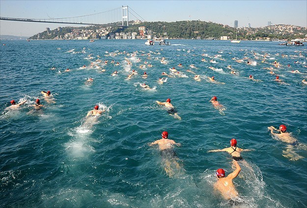 News without politics Bosphorus Cross-Continental Swimming Race