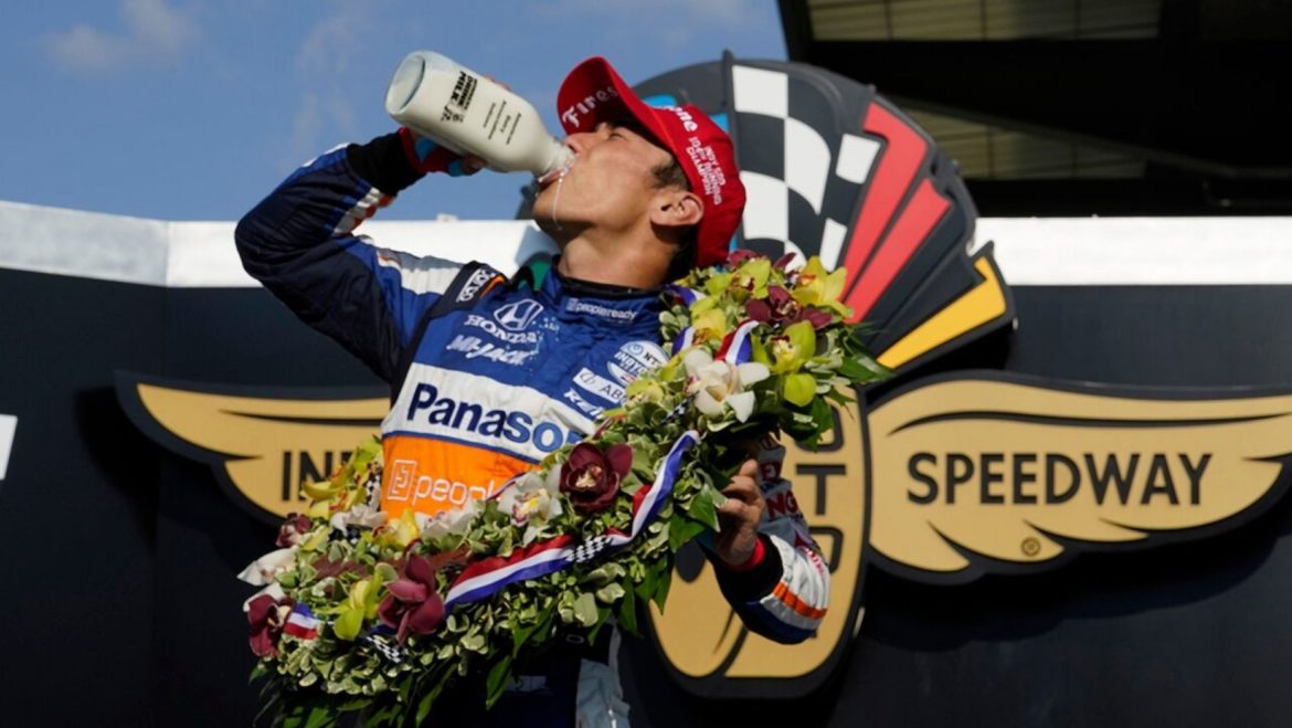 Sato takes Indy 500 for second time in career