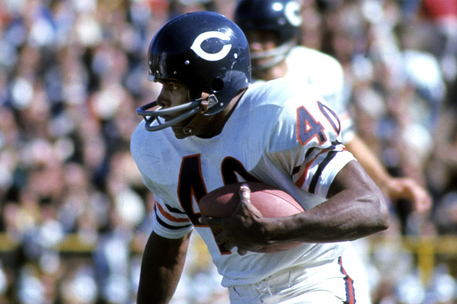 Gale Sayers, legendary Bears running back, dead at 77