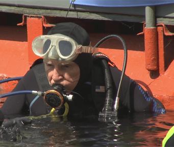 100-year-old scuba diver sets world record