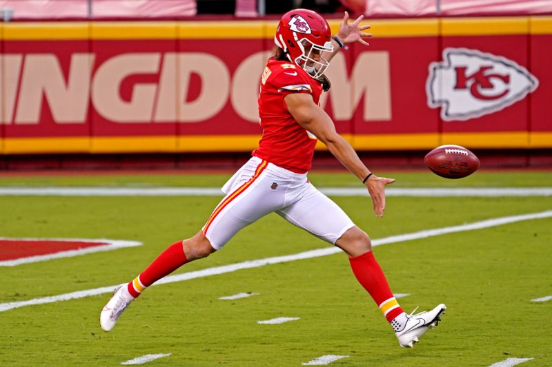 Chiefs execute fake punt against lowly Jets- Watch!