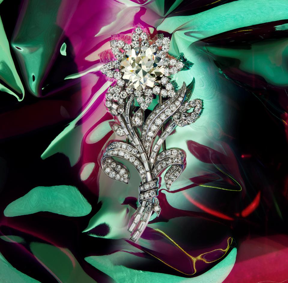 Jewels Owned By Joan Collins Highlight Bonhams London Auction, stay informed daily with unbiased news, NWP