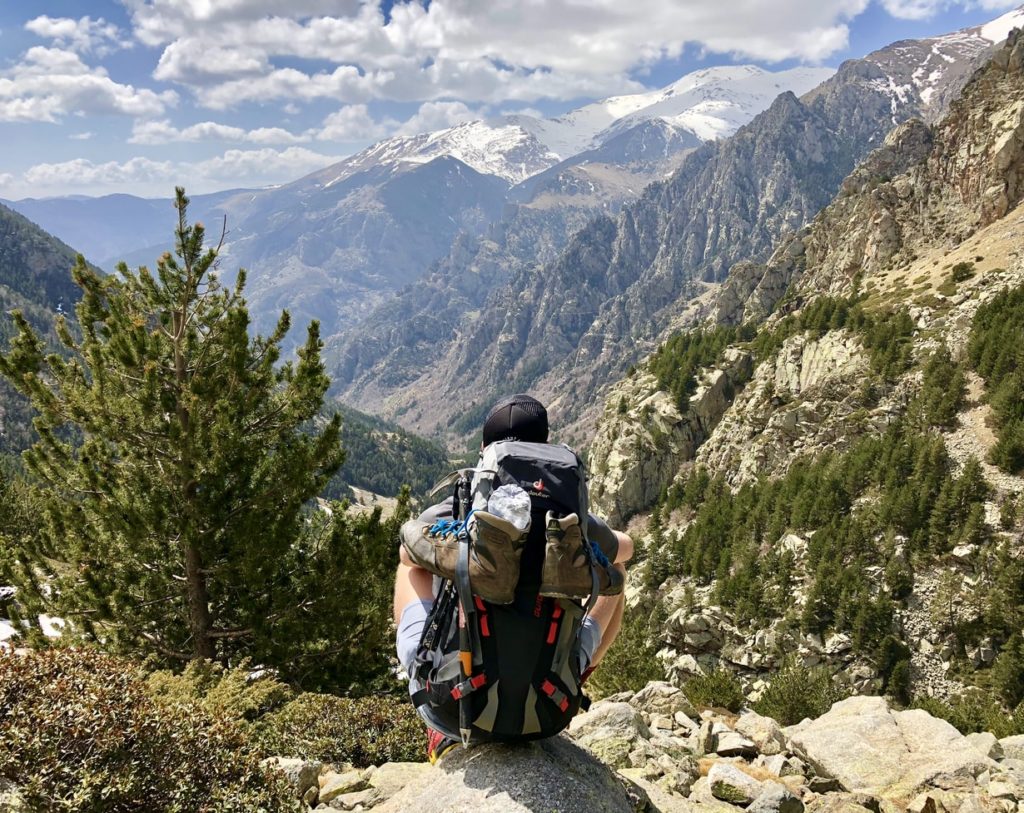 How to Pack a Backpack for a Hiking Trip, unbiased news source, News Without Politics