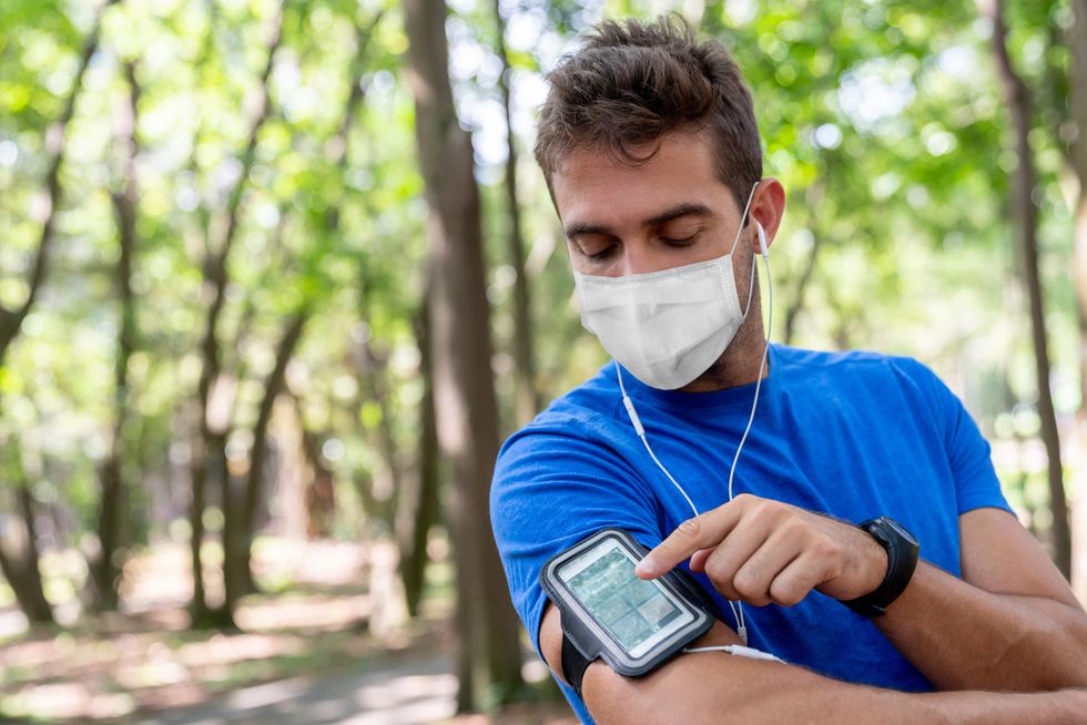 Working Out With a Face Mask Doesn’t Hinder Breathing