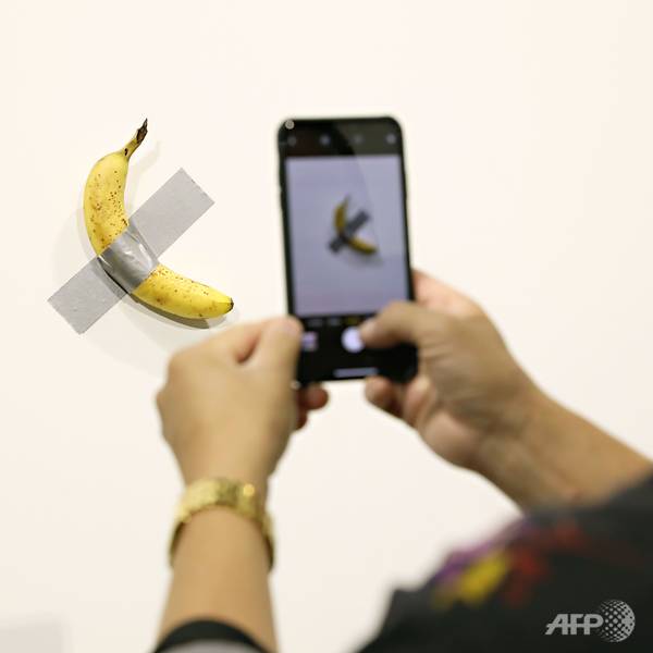 $120K banana at Art Basel eaten by NY performance artist, learn more about the banana from News Without Politics, news other than politics and the election