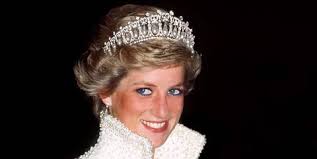 This season The Crown: Newcomer actress Emma Corrin will play Diana, stay updated daily with news without bias, News Without Politics