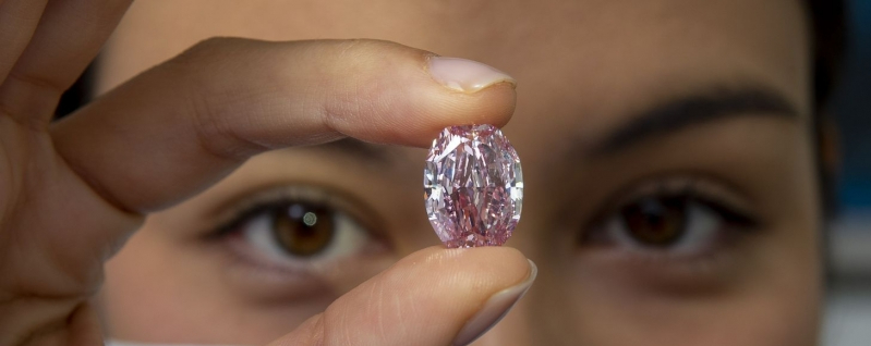 News other than politics Rare purple-pink diamond sells for $26.6 million Non political News without politics