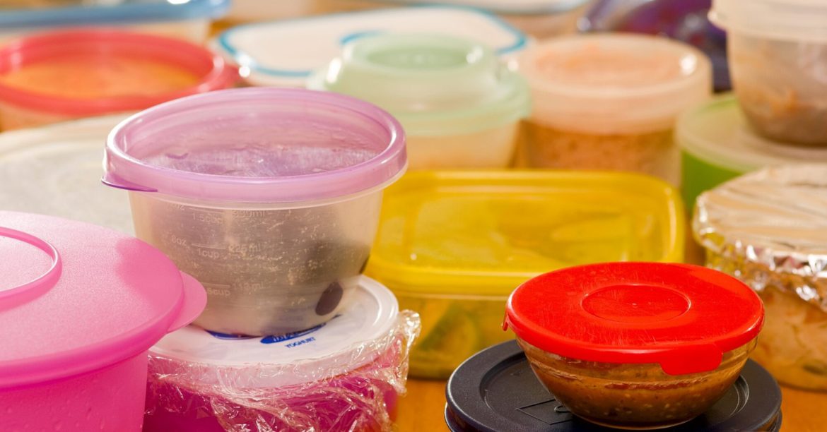 Best Way: Remove Smells From Plastic Containers