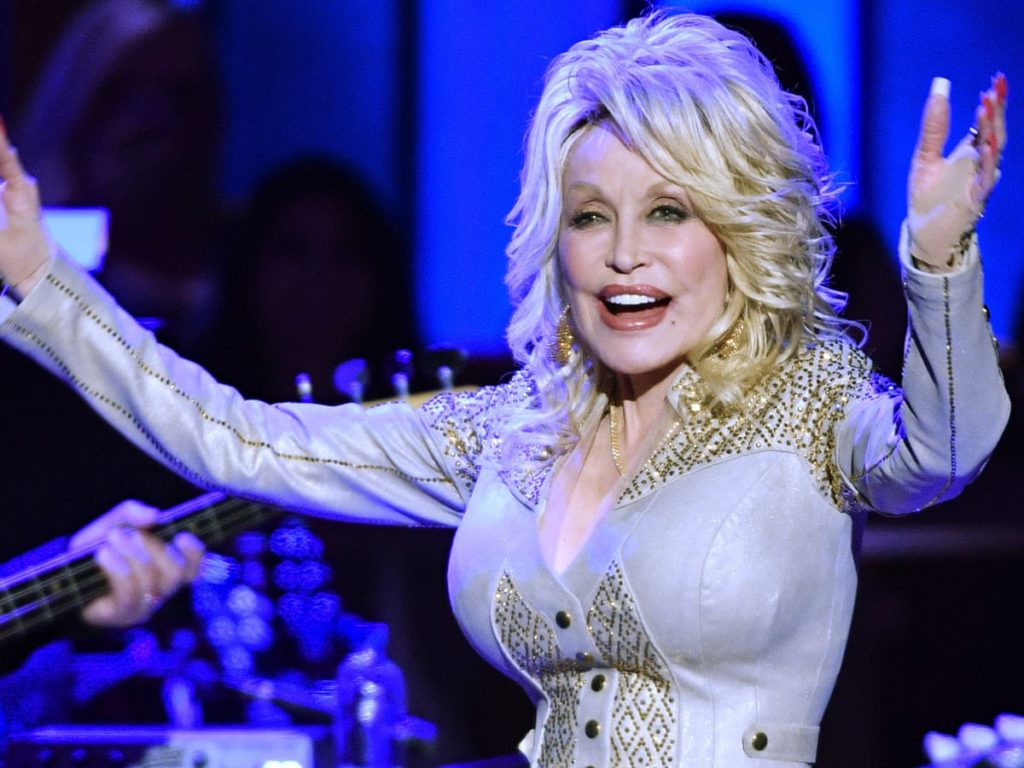 Dolly Parton Rescues Child Actress from Oncoming Car.