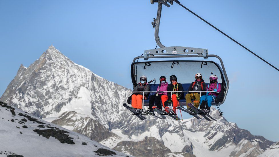 British skiers flee Swiss Verbier quarantine
