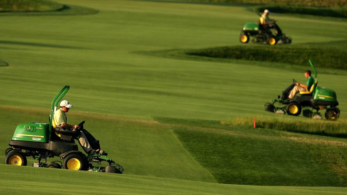 Greenkeeper's stunning golf discovery News Without Politics