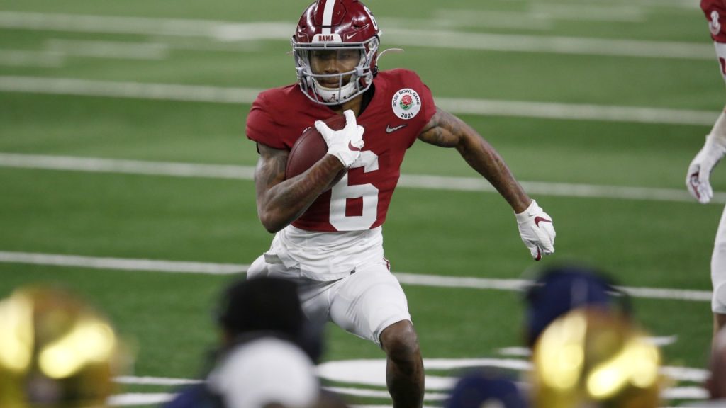 2020 Heisman Trophy winner is Alabama wide receiver DeVonta Smith, sports, football, news other than politics from News Without Politics, NWP, unbiased