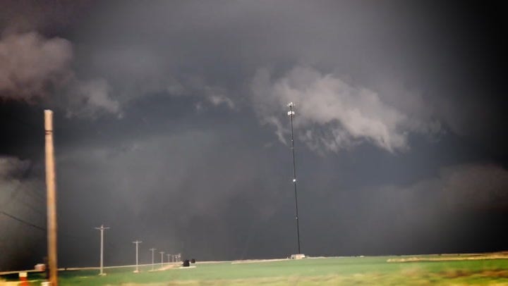 High winds halt Union Pacific trains