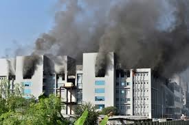 Huge fire breaks out at COVID-19 vaccine manufacturer in India non political news nonpartisan news