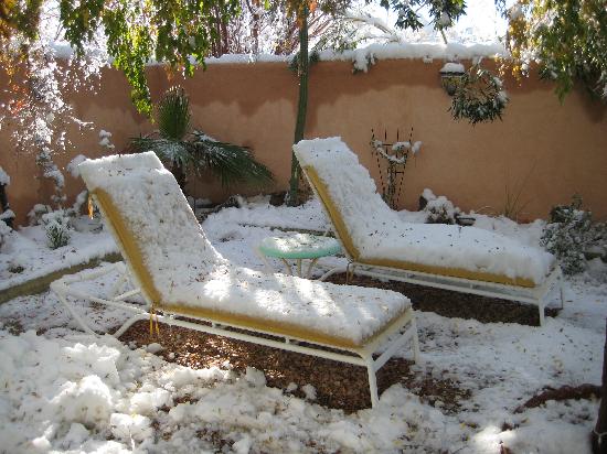 chaise lounge in snow non political news