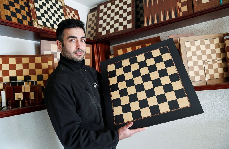 Spanish chess board sales soar after 'Queen's Gambit' cameo, NWP, stay informed from News Without Politics, unbiased business news, game of chess