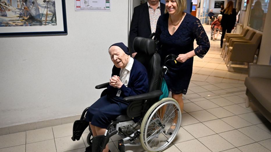 French nun survives COVID-19 at age 116, follow News Without Politics, NWP, health and wellness, unbiased world news source