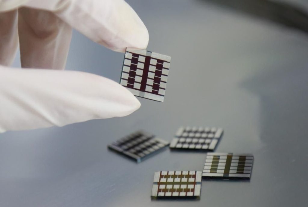 Chili Pepper Increases Solar Cell Efficiency-How?, learn more from News Without Politics, recommended unbiased news source, science, environment