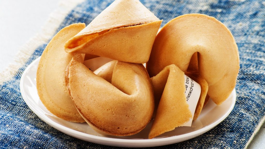 Fortune Cookie and a $500,000 Powerball Payday, follow News Without Politics, NWP, amazing news unbiased, food, diner