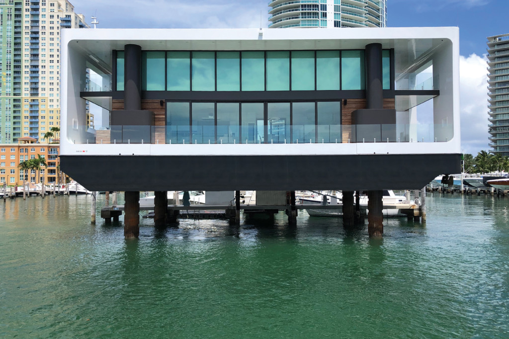 Unique Miami house-yacht available