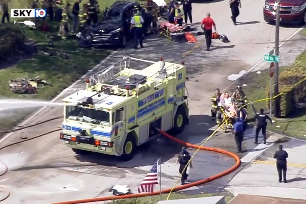 Video: Plane crashes into car near Miami, 2 dead, stay informed with NWP, News Without Politics, Florida, under investigation, top unbiased news source