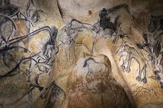 Mystery cracked of cave paintings done in the dark