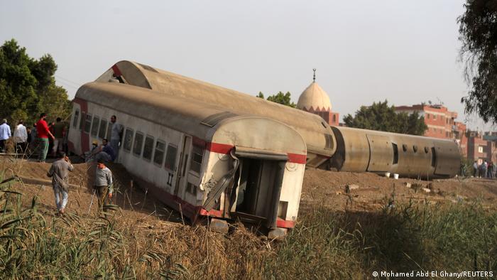 Egypt train derailment 11 dead, 98 injured