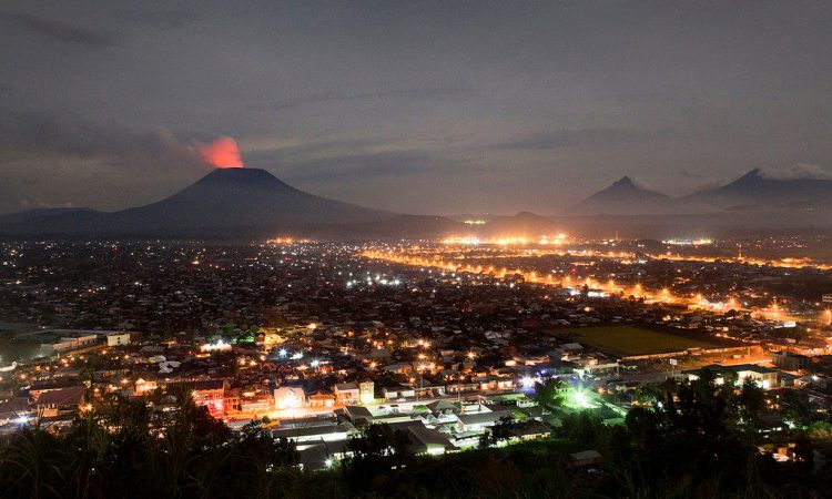 Thousands travel to Rwanda following volcano eruption