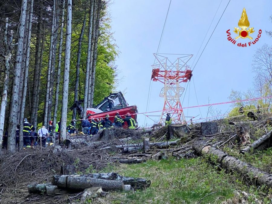 Italy_Cable_Car_Deaths News other than politics-Non political News without politics-Totally unbiased news-Alternative nonpolitical politics news without politics -News not about politics-Non political post-No political news-Non Political news website-News with no media bias -News not politics