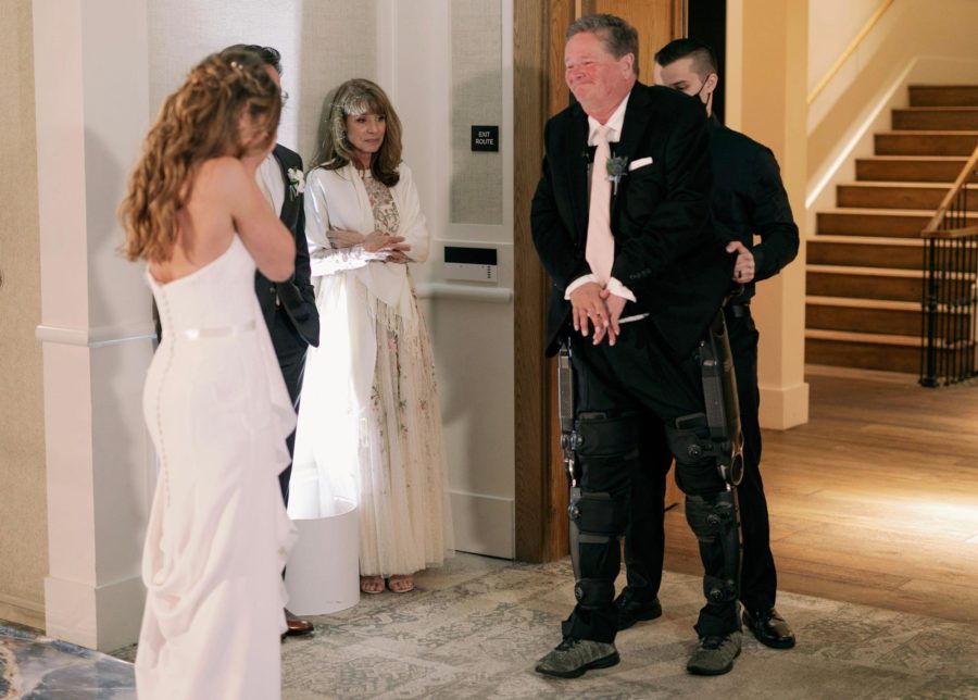 Sam Schmidt walks first time in 21 years- dances with daughter at wedding!