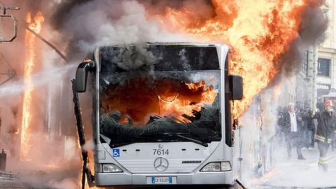 Bus driver saves 25 children from burning vehicle