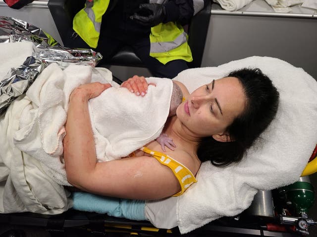 Opera singer delivers her own baby in the car