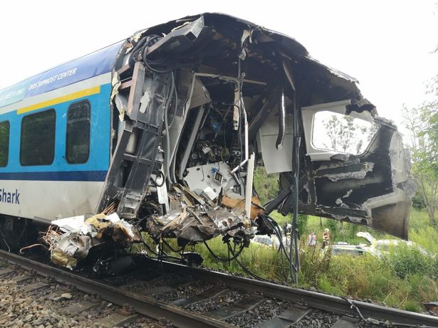unbiased news Czech-train-crash  nonpolitical news