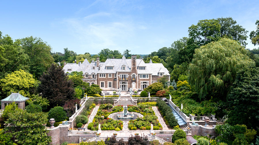 Inside a $55 Million Long Island Compound Straight Out of ‘The Great Gatsby’