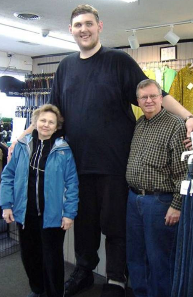 America S Tallest Man Dies At 38 News Without Politics