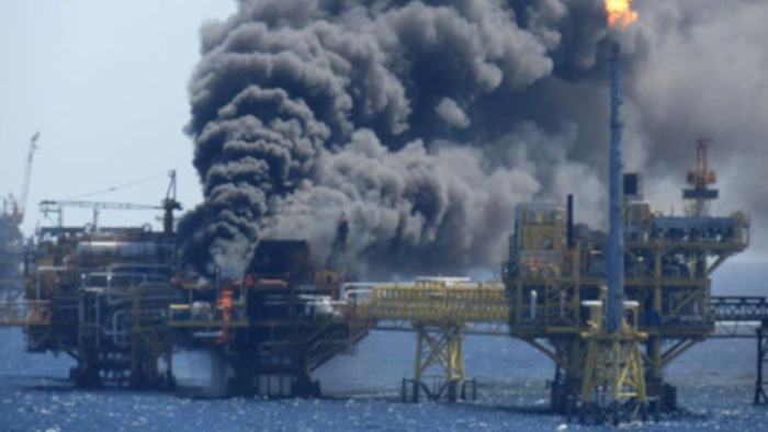 Five killed at Mexican offshore oil platform
