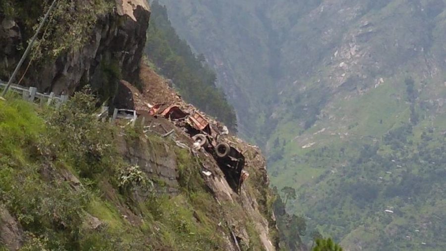 Landslide in India: 13 dead, dozens trapped