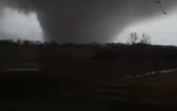 unbiased news Tornado in Kentucky lit up