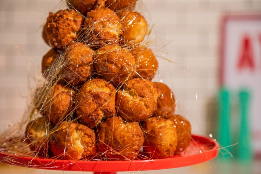 How to make a tower of doughnuts to grace your holiday table