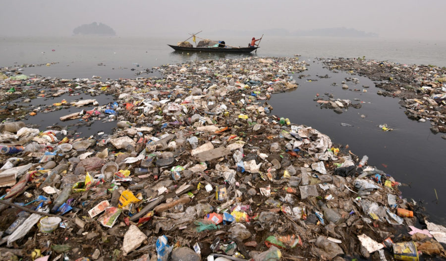 Finding ways to cut global plastic pollution