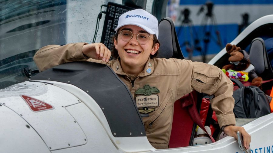Youngest female to fly to around the world