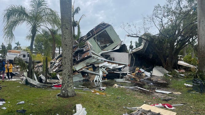 What happened in Florida when tornadoes tear through neighborhoods?