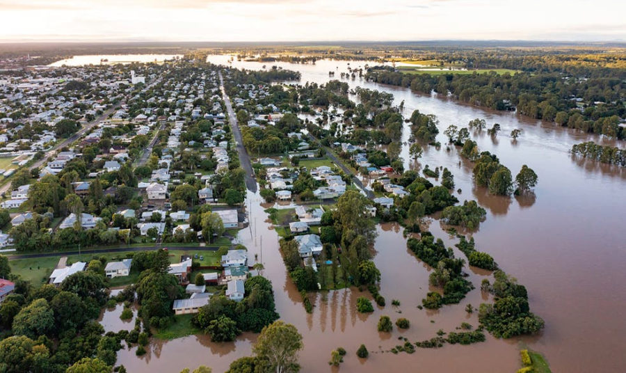 8 dead, thousands of homes flooded in Australia
