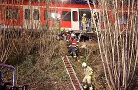 news without politics germany train crash unbiased news