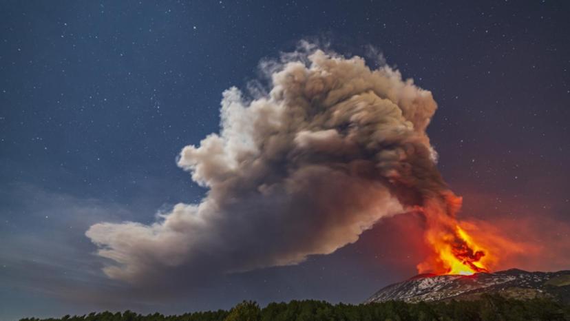 Mt Etna powerful eruption lights up the sky